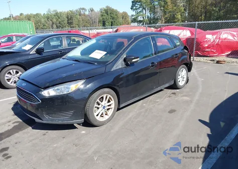 2017 Ford Focus Se z USA, uszkodzony, nr VIN 1FADP3K2XHL234563